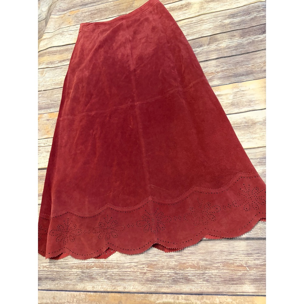 Bernardo Red Suede Leather Maxi Skirt Eyelet Scallop Hem Size 6 Western Boho